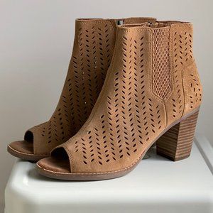 Toms Suede Majcut Open Toe Booties